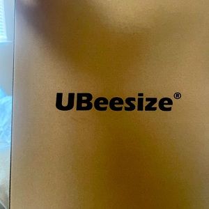 Ubeesize 10 inch ring light and stand. Brand new